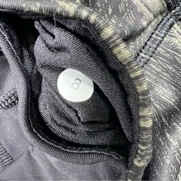 Lululemon Fresh Mesh Run Crop Wind Chill Fatigue Green Size 8 - Picture 9 of 9